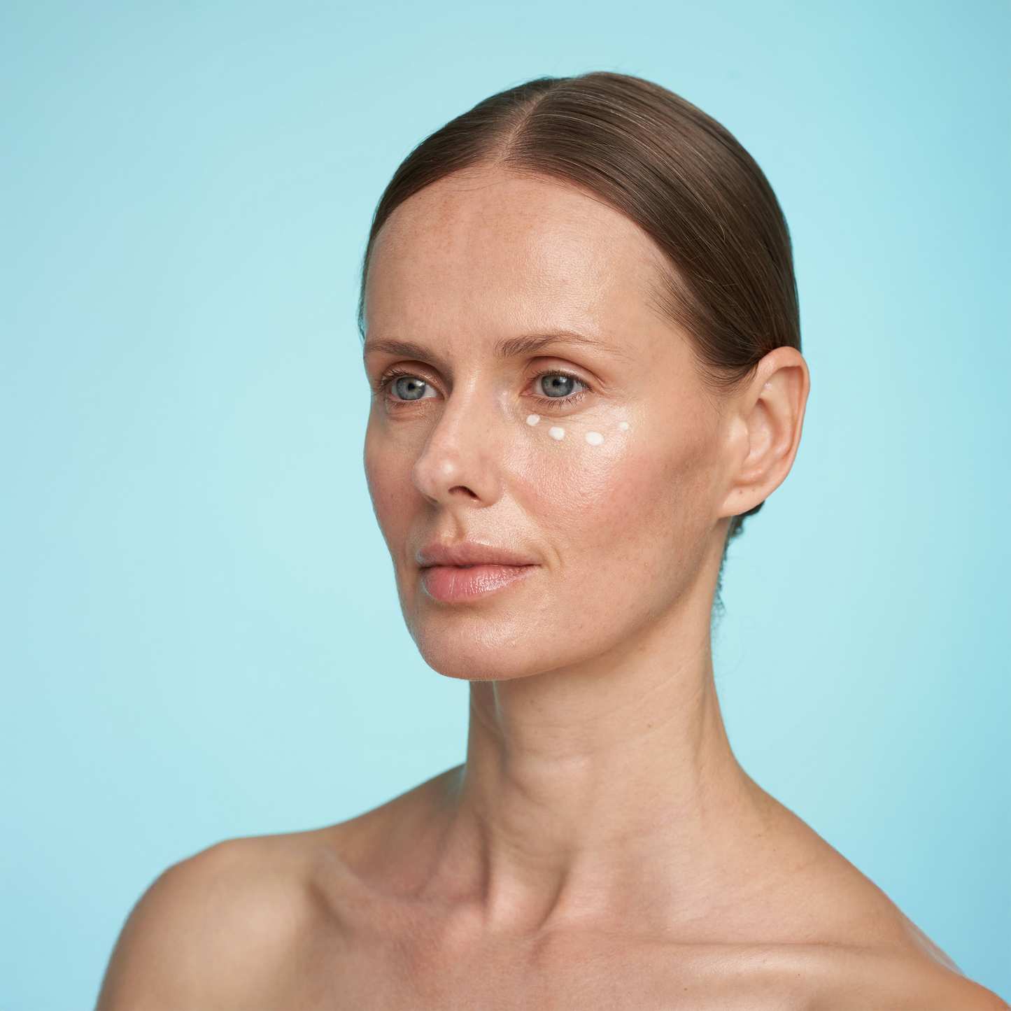 Crème pour les yeux aux peptides de diamant
